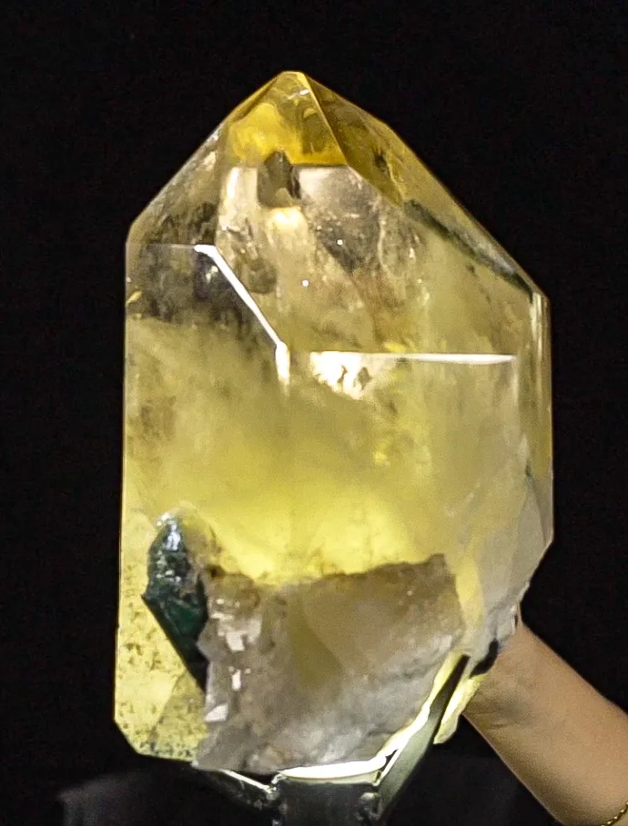 QUARTZO CITRINADO COM TURMALINA